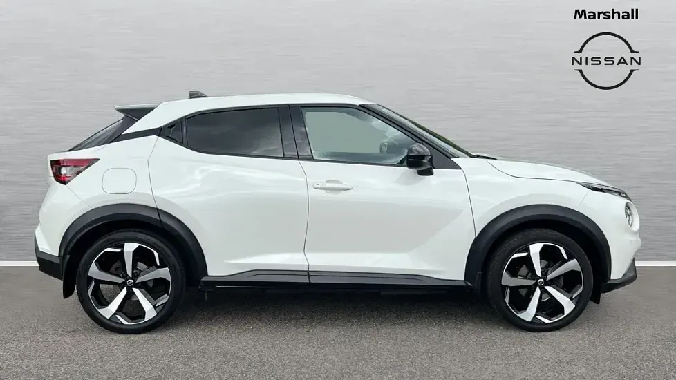 Used Nissan Juke N-Connecta 117 HP (86 kW) 2019 White SUV