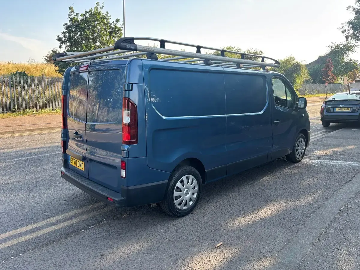 Used Renault Trafic Business 2020 Blue MPV