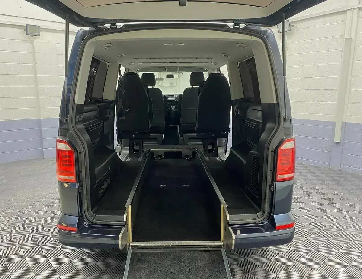 Used VW T6 SE 150 HP (110 kW) 2018 Blue Van
