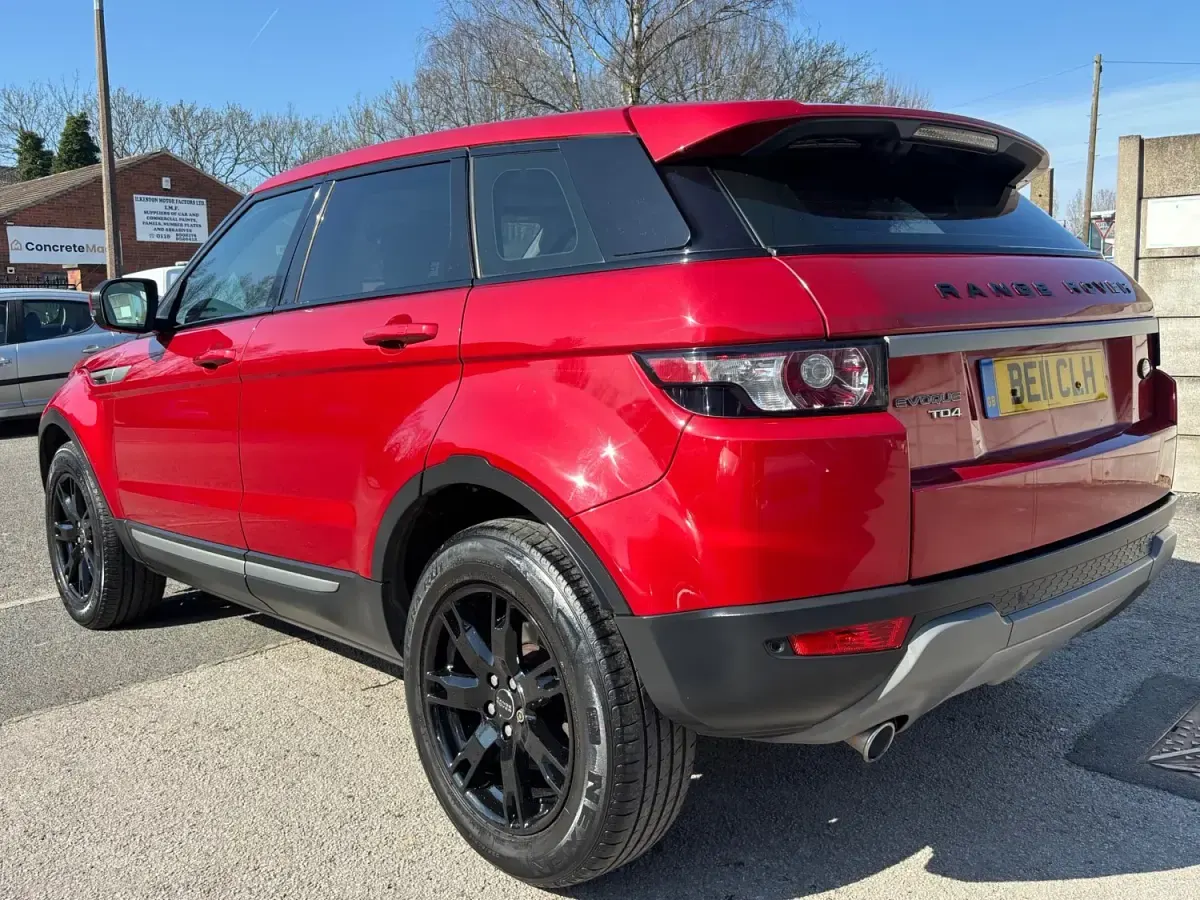 Gebraucht Land Rover Range Rover evoque Pure 150 PS (110 kW) 2012 Rot SUV