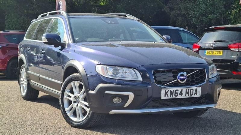 Blue Used 2015 Volvo XC70 SE Lux SUV | £7,995 (A bit pricey) - Image 1/4