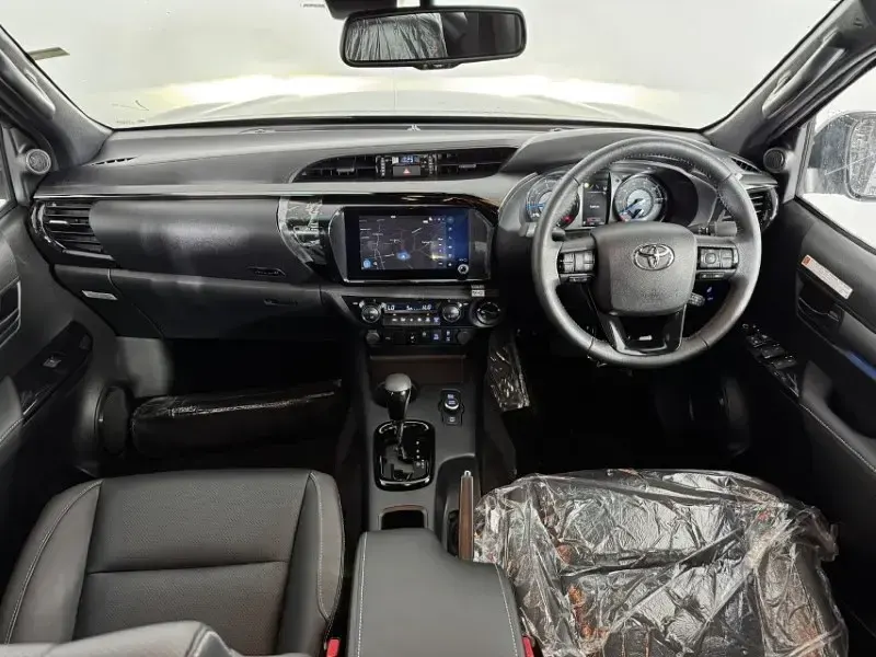 New Toyota HiLux 204 HP (150 kW) 2026 Bronze Pickup