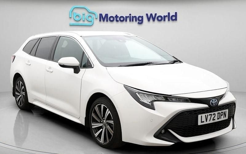 Used Toyota Corolla Design 122 HP (89 kW) 2022 Estate