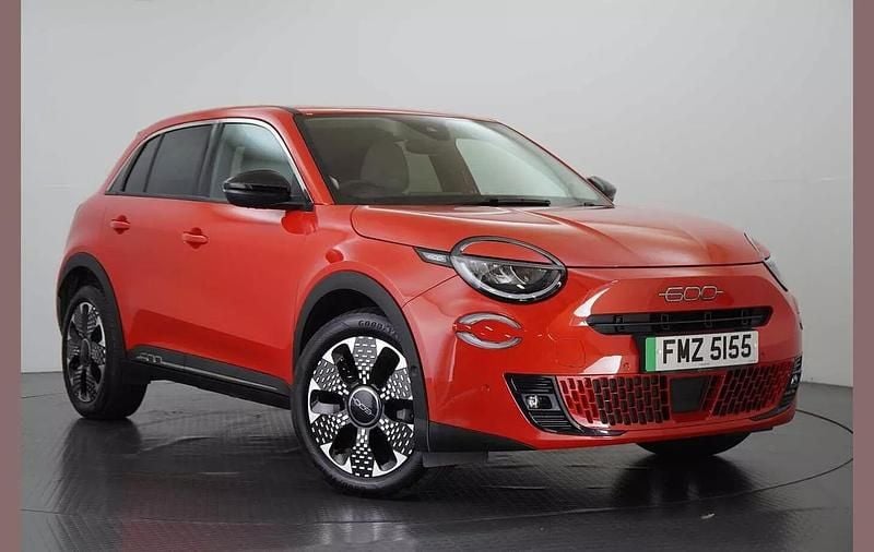 Orange Used 2024 Fiat 600 La Prima SUV | £20,890 (Good price) - Image 1/3