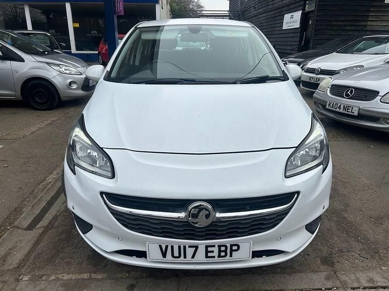 Used Vauxhall Corsa 75 HP (55 kW) 2017 White Hatchback
