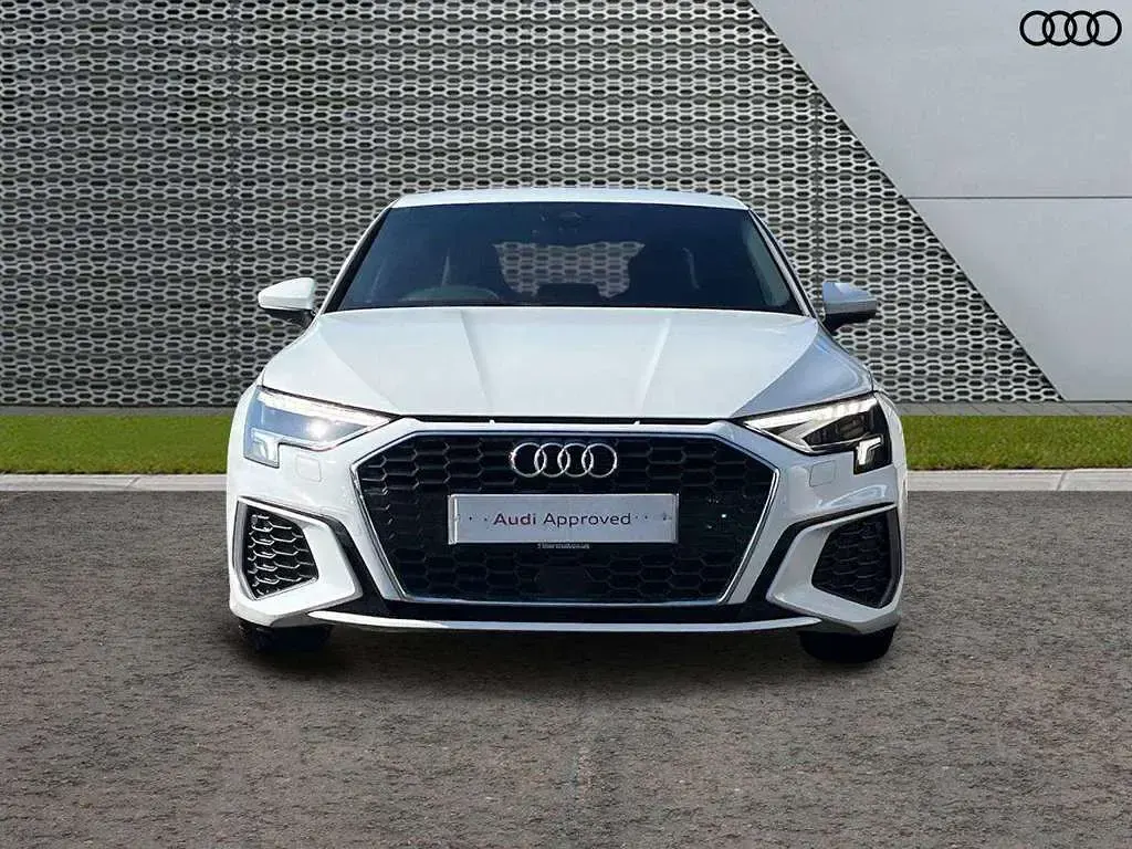 Used Audi A3 S-Line 147 HP (108 kW) 2022 White Sedan