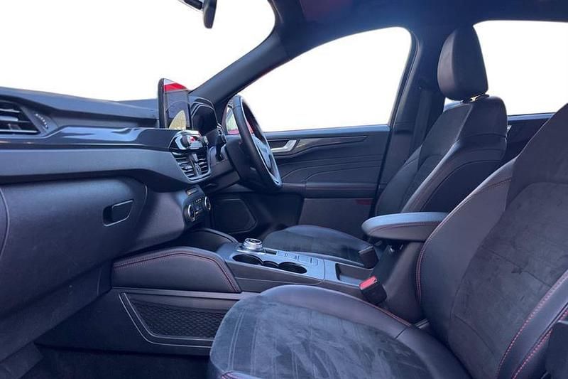 Used Ford Kuga ST-Line 190 HP (139 kW) 2023 Chrome blue SUV