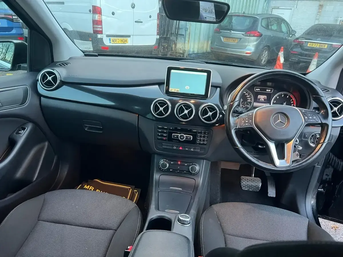 Used Mercedes B180 SE 122 HP (89 kW) 2025 White MPV