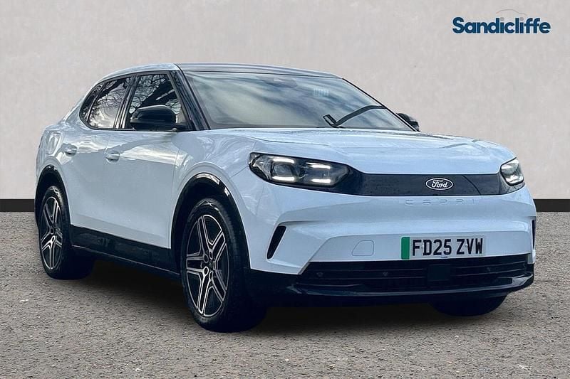 Frozen white (standard paint) Used 2025 Ford Capri Extended Range SUV | £31,469 (Super price) - Image 1/4
