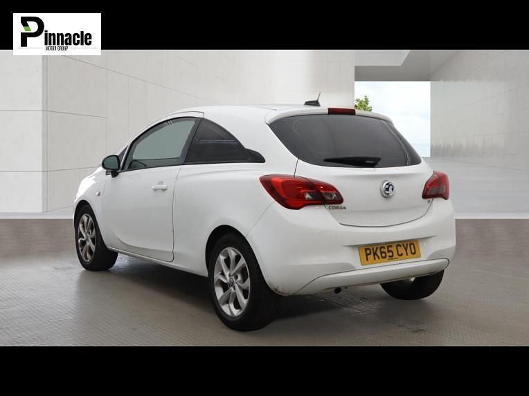 Used Vauxhall Corsa 2015 White Hatchback