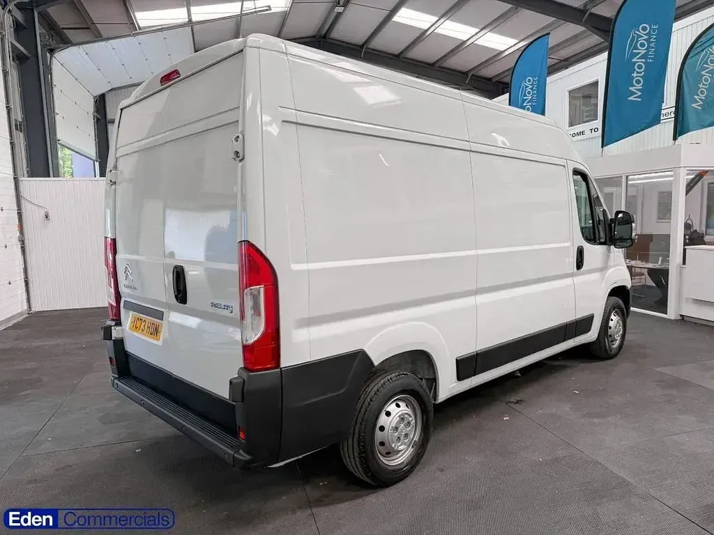 Used Citroën Relay 140 HP (102 kW) 2023 White Van