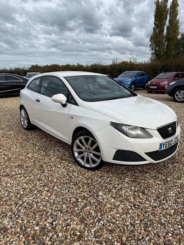 White Used 2010 Seat Ibiza Sport Hatchback | £2,850 (Good price) - Image 1/4