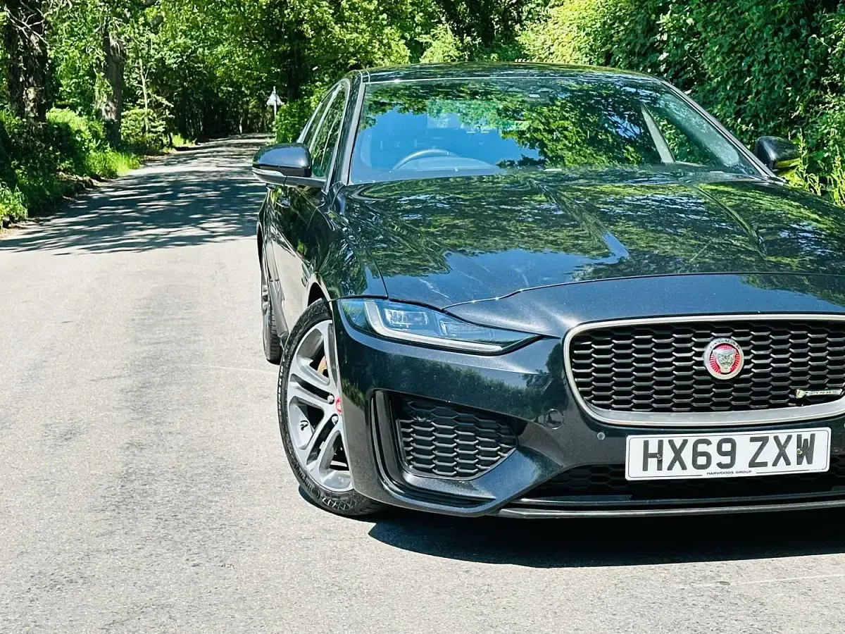 Used Jaguar XE R-Dynamic 180 HP (132 kW) 2019 Black Sedan