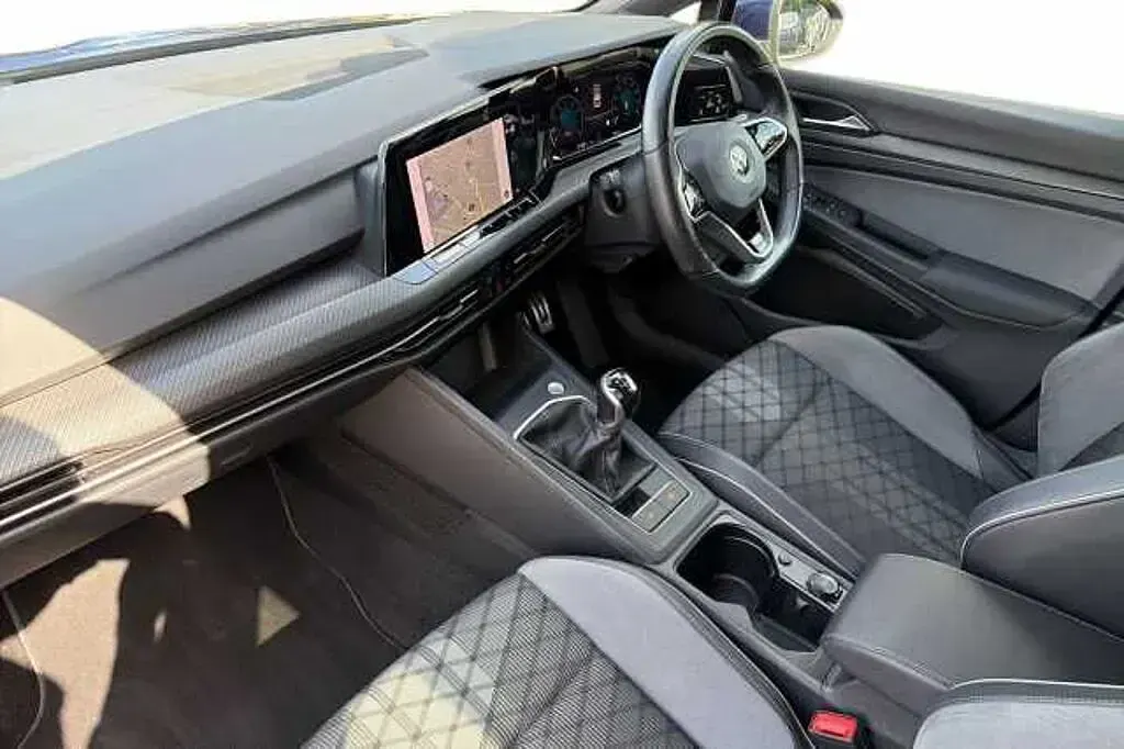 Used VW Golf VIII 130 HP (95 kW) 2021