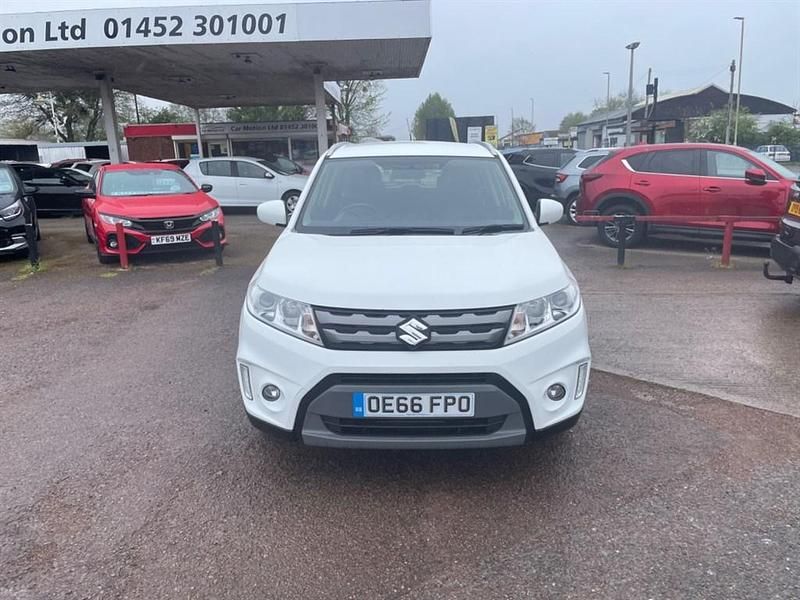 Gebraucht Suzuki Vitara SZ4 120 PS (88 kW) 2017 Weiß SUV