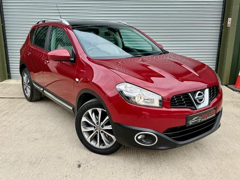 Red Used 2010 Nissan Qashqai Tekna SUV | £3,199 (Fair price) - Image 1/4