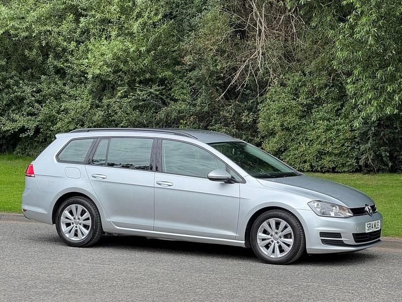 Silver metallic Used 2014 VW Golf VII SE Estate | £5,995 (Fair price) - Image 1/4
