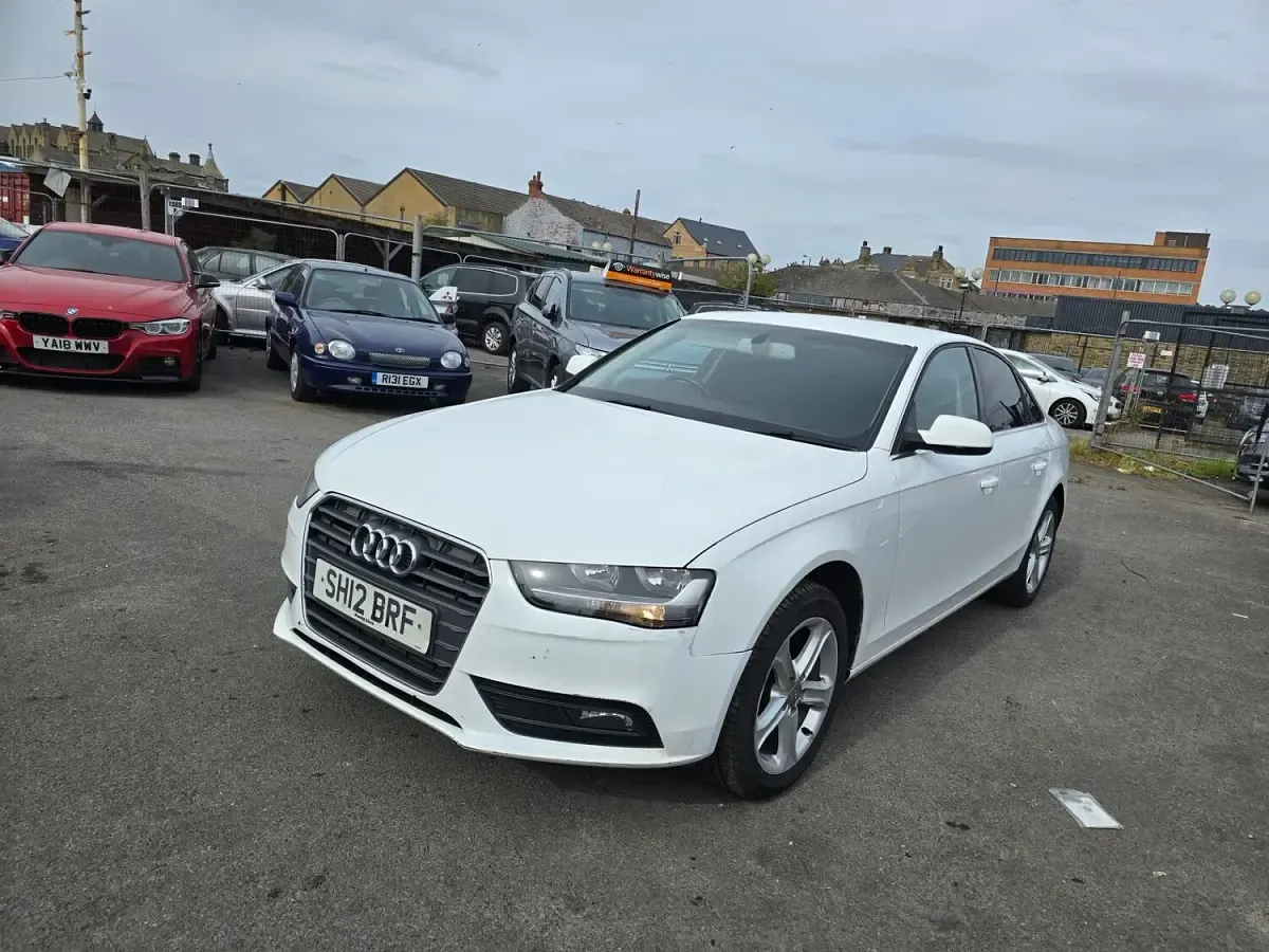 Used Audi A4 118 HP (86 kW) 2012 White Sedan