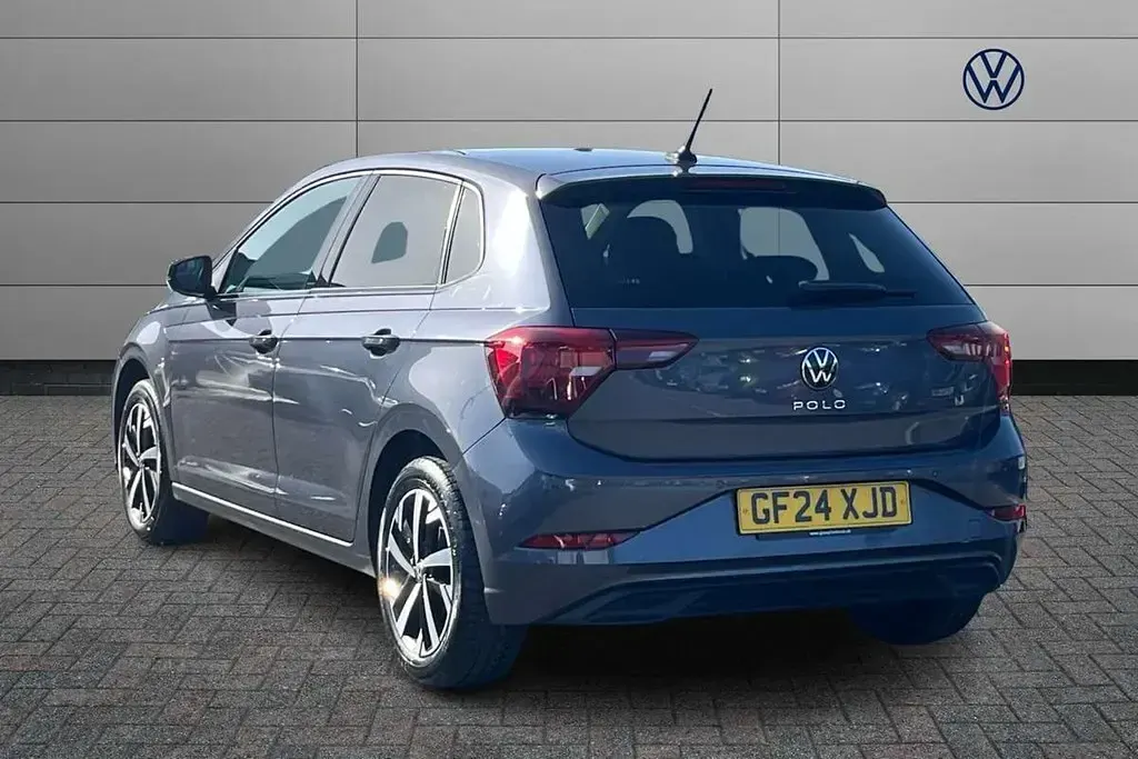 Usado VW Polo Match 95 HP (69 kW) 2024 Cinzento Citadino