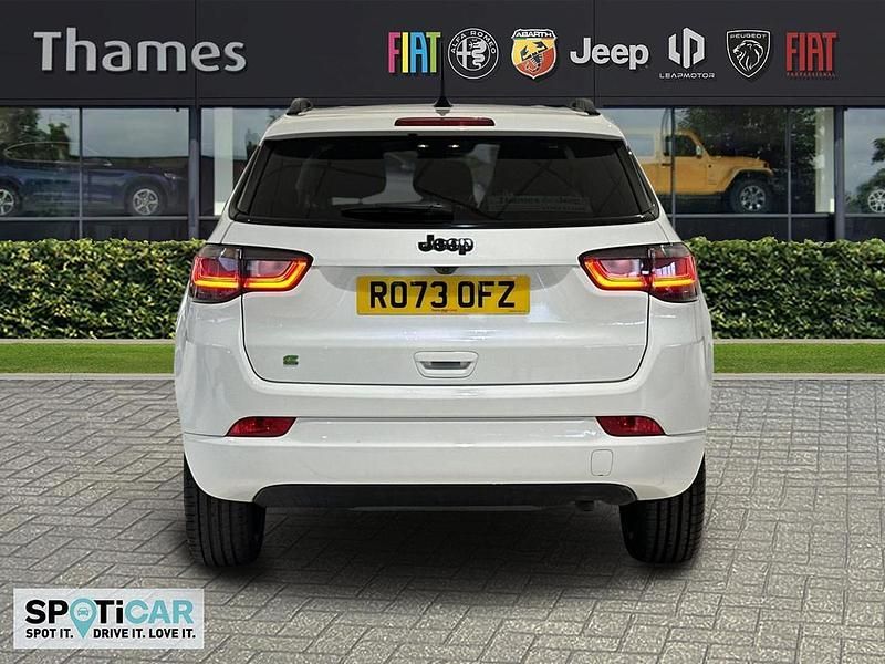 Used Jeep Compass Altitude 128 HP (94 kW) 2023 White SUV