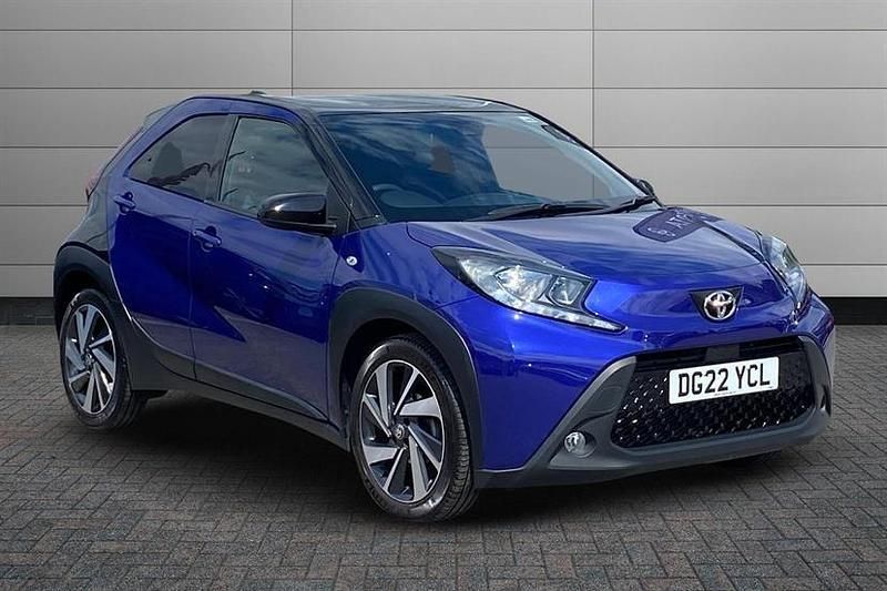 Juniper blue with black Used 2022 Toyota Aygo Hatchback | £15,250 (Fair price) - Image 1/3