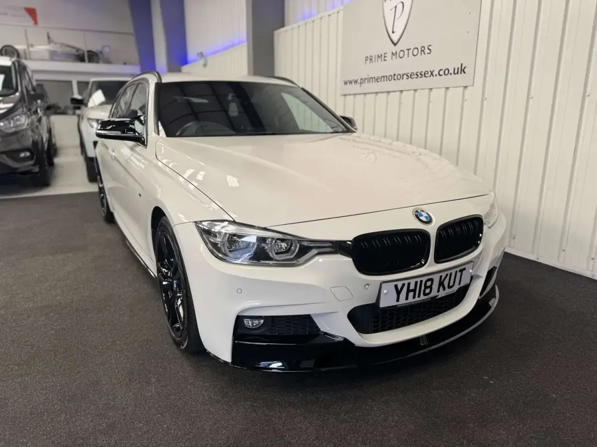 Usado BMW 330 M Sport 2018 Blanco Familiar