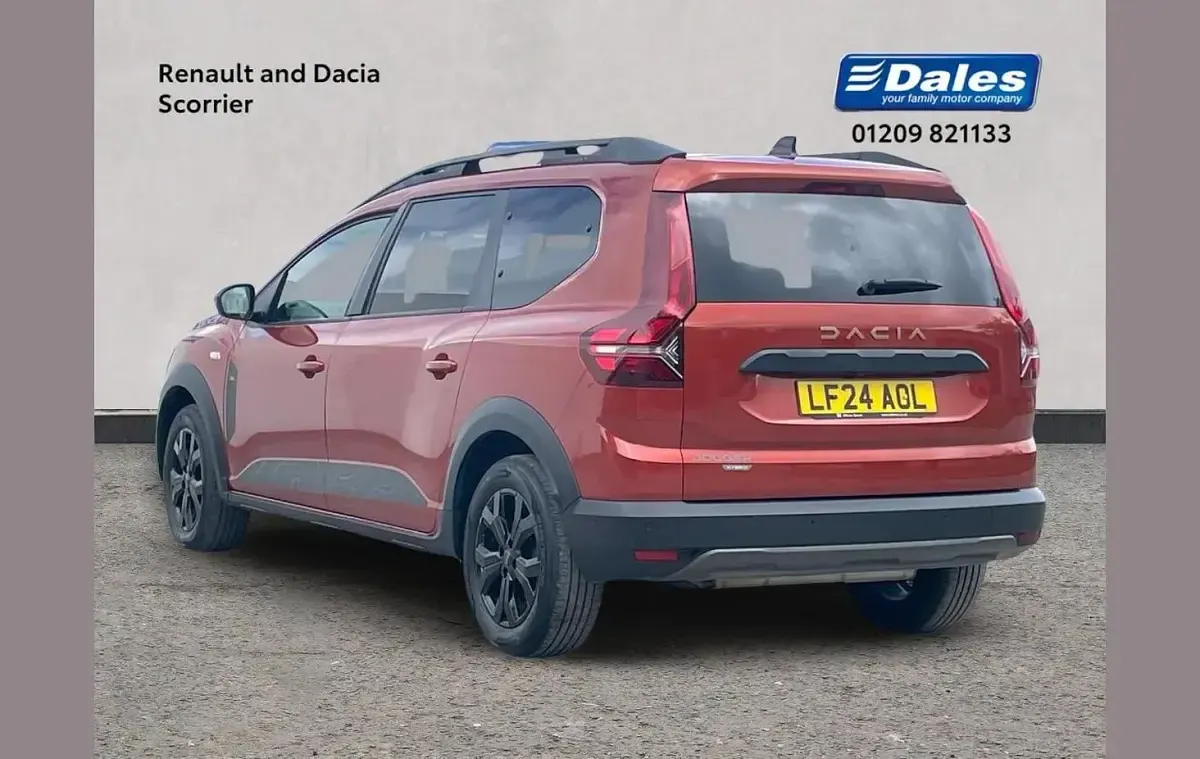 Used Dacia Jogger Extreme 141 HP (103 kW) 2024 Brown MPV