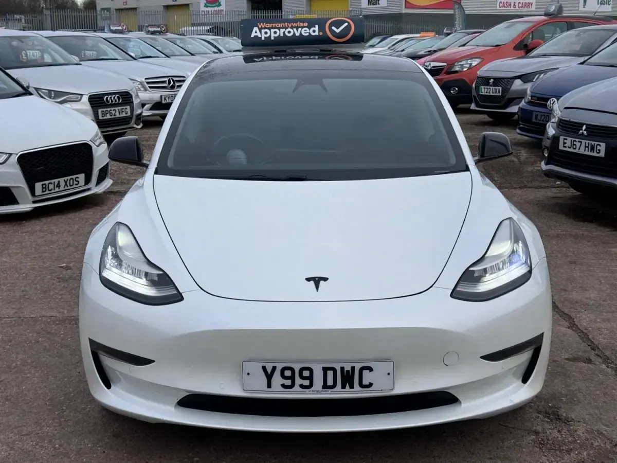Begagnad Tesla Model 3 Performance 461 kW (627 HK) 2019 Vit Sedan