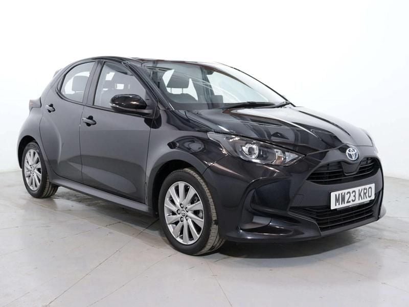 Black Used 2023 Toyota Yaris Hybrid Hatchback | £15,500 (Good price) - Image 1/1