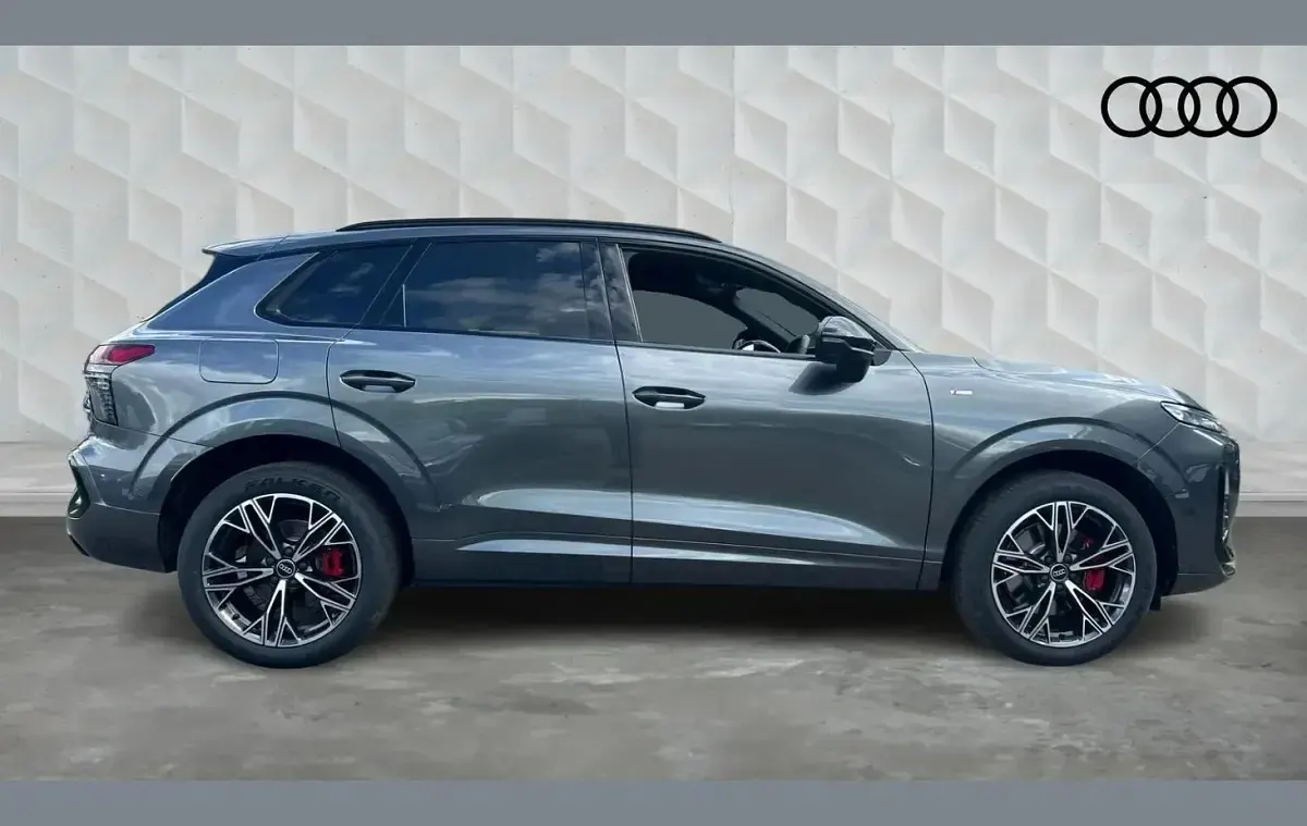 Ny Audi Q3 Advanced 261 HK (191 kW) 2025 Grå SUV