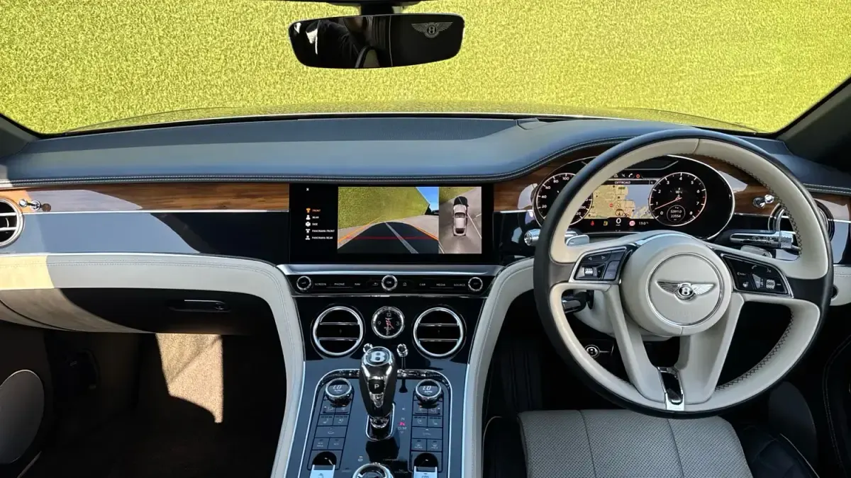 Begagnad Bentley Continental 550 HK (404 kW) 2019 Grå Sportkupé