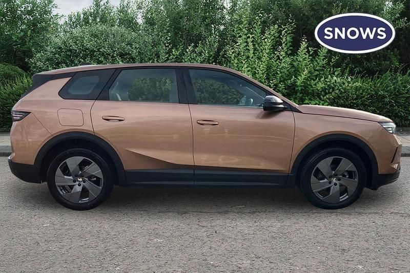 Used Vauxhall Grandland X Design Edition 134 HP (98 kW) 2025 Brown SUV