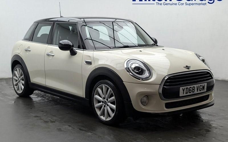 Used Mini Cooper Classic 136 HP (100 kW) 2019 White Hatchback