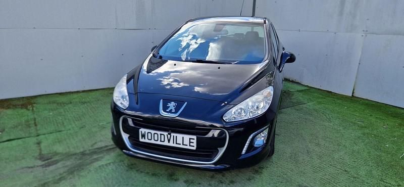 Used Peugeot 308 Active 92 HP (67 kW) 2013 Black Hatchback
