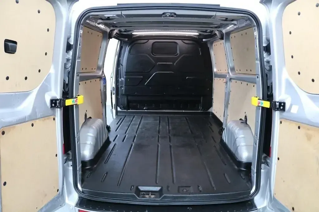 Używany Ford Transit Custom Limited 170 KM (125 kW) 2023 Srebrny