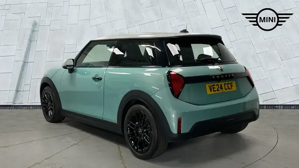 Used Mini Cooper S Hatch 201 HP (147 kW) 2024 Green Hatchback