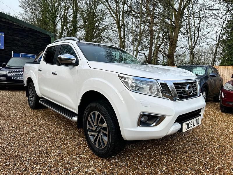 Used Nissan Navara Tekna 2018 White Pickup