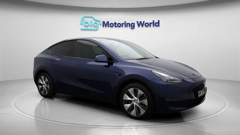 Used 2022 Tesla Model Y Long Range AWD SUV | £24,100 (Fair price) - Image 1/4
