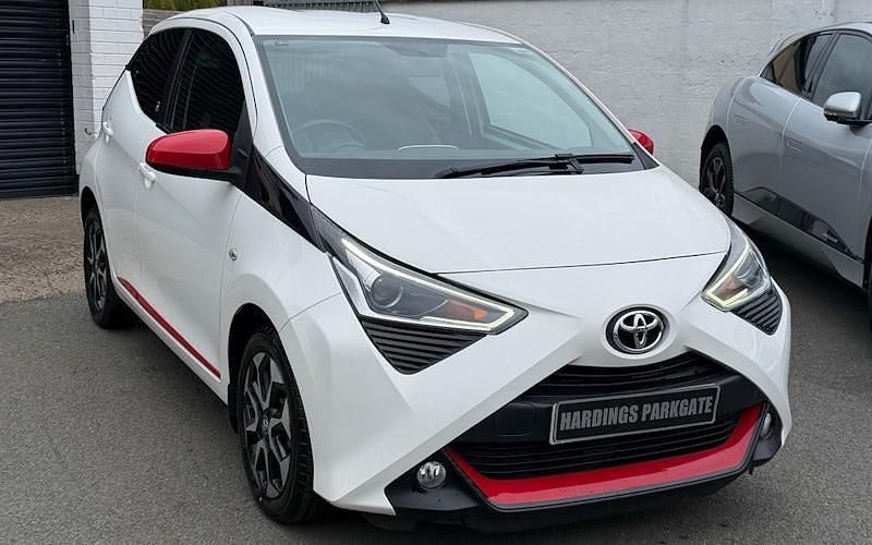 Usado Toyota Aygo Trend 72 HP (52 kW) 2019 Branco Citadino