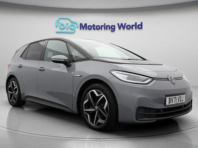 Grey Used 2021 VW ID.3 Pro Hatchback | £14,800 (Fair price) - Image 1/4