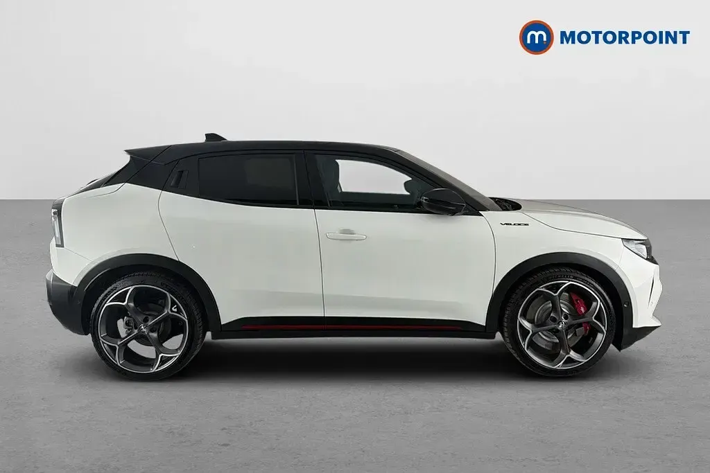 New Alfa Romeo Junior Tech Edition 206 kW (281 HP) 2026 White SUV
