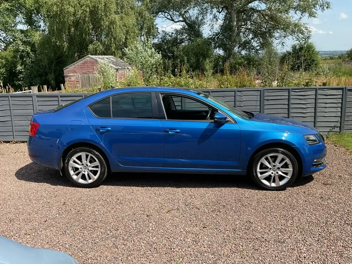 Used Skoda Octavia SE L 150 HP (110 kW) 2018 Blue Hatchback