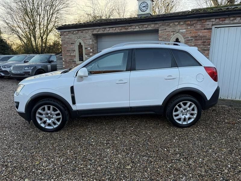 Used Vauxhall Antara 163 HP (119 kW) 2013 White SUV