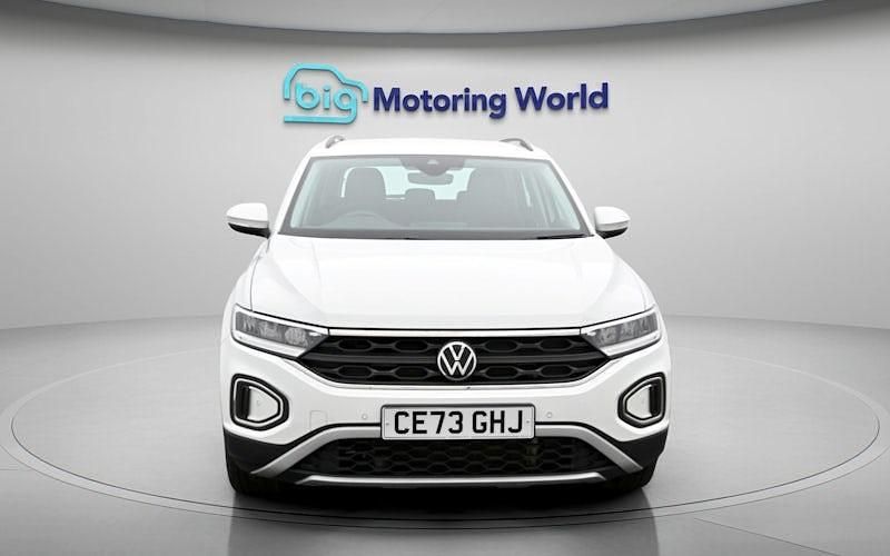 Used VW T-Roc Life 150 HP (110 kW) 2025 SUV