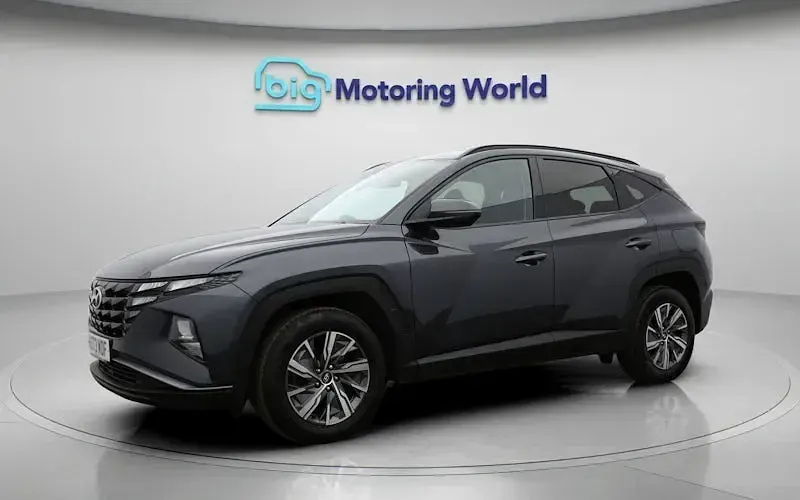 Usado Hyundai Tucson SE 150 HP (110 kW) 2024 Cinzento SUV