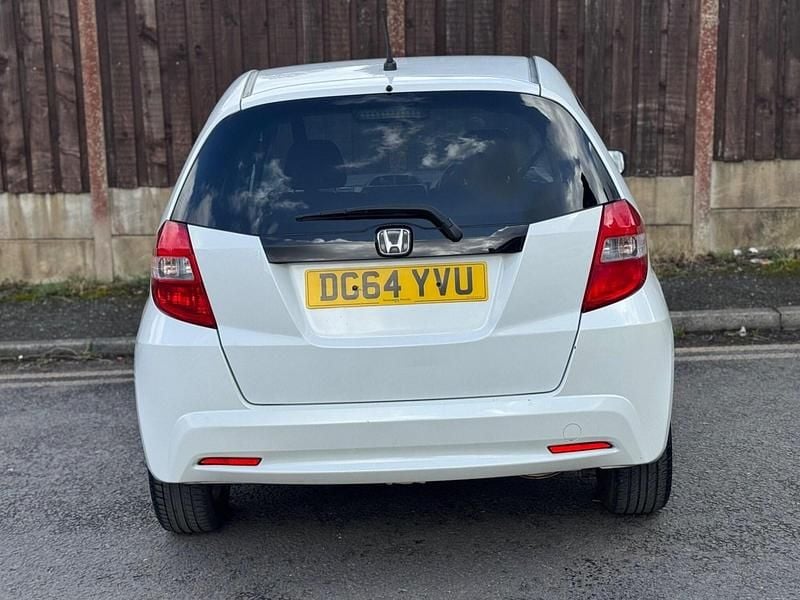 Used Honda Jazz ES 2014 White Hatchback