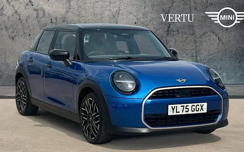 Used Mini Cooper Exclusive 114 kW (156 HP) 2026 Hatchback
