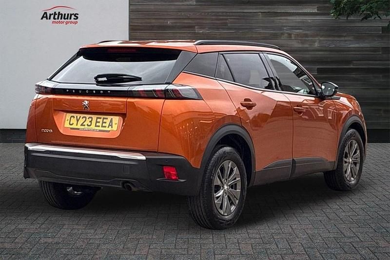 Second-hand Peugeot 2008 Active+ 100 CP (73 kW) 2023 Portocaliu SUV