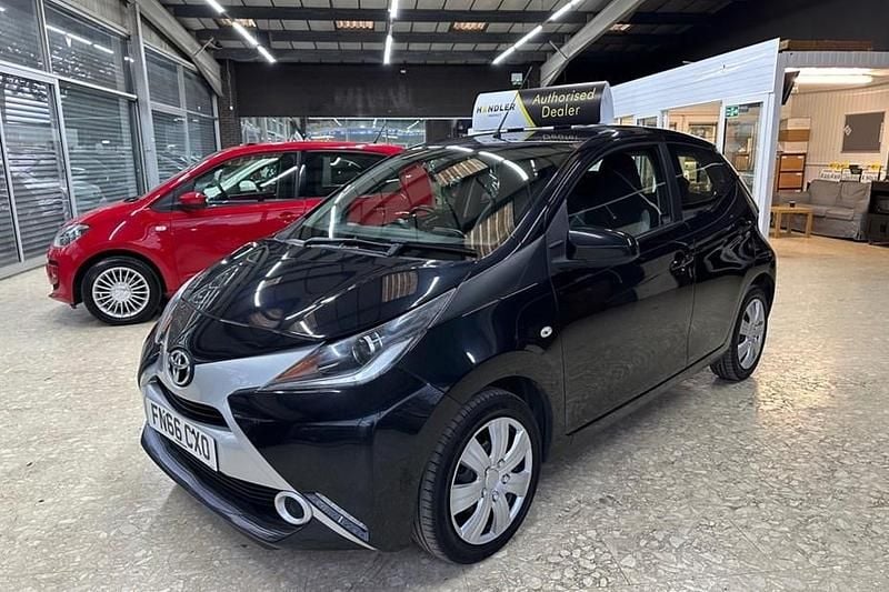 Black Used 2016 Toyota Aygo X-play Hatchback | £4,991 (Fair price) - Image 1/1