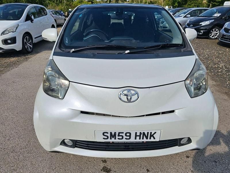 White Used 2009 Toyota iQ Hatchback | £4,500 (Fair price) - Image 1/4